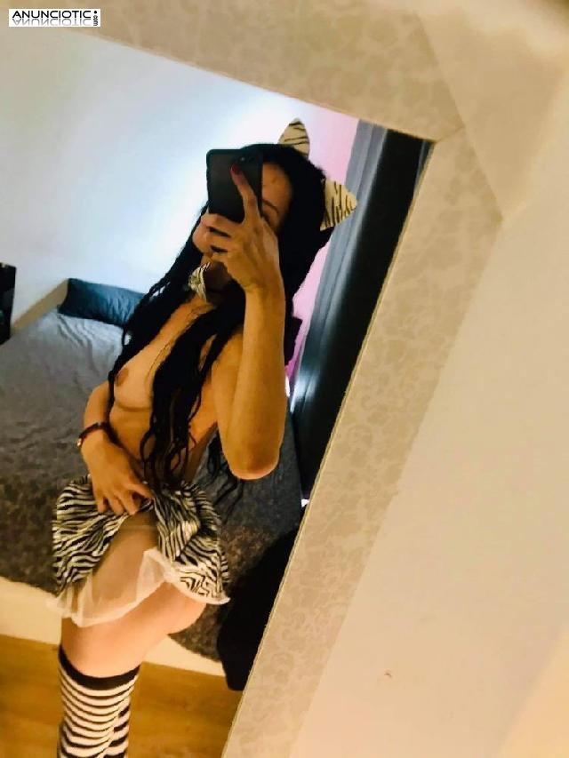 Amable c&oacute;mplice alta y viciosa en la