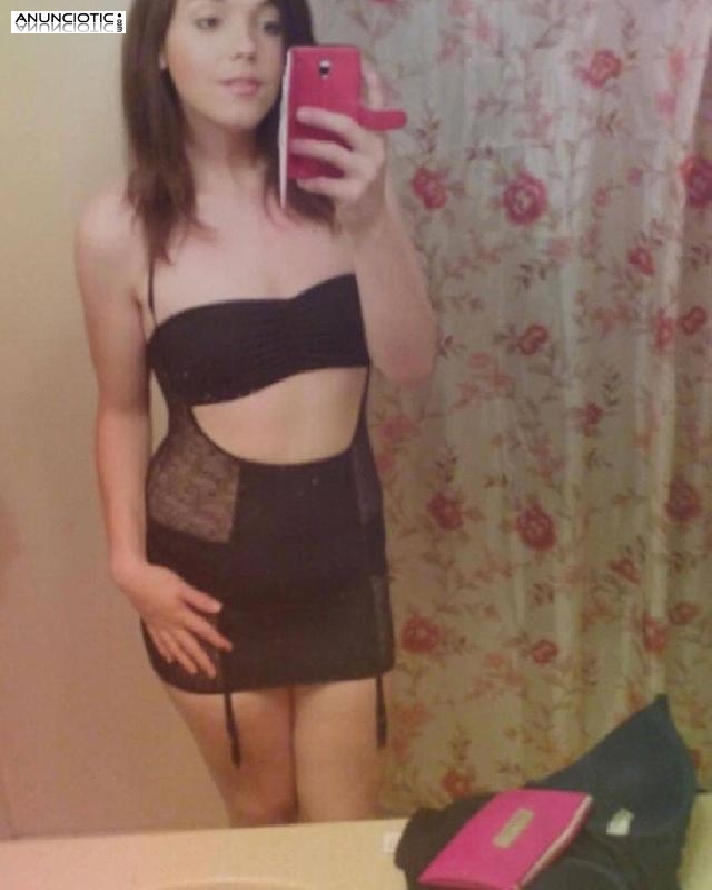 Mujer joven transg&eacute;nero en busca de contactos casuales