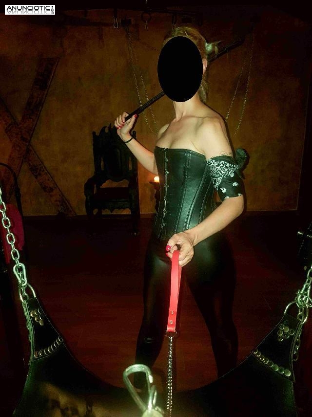 MISTRESS DANA, TU REINA, TU DUE&Ntilde;A... &iquest;QUIERES ENTRAR EN MI REINO?