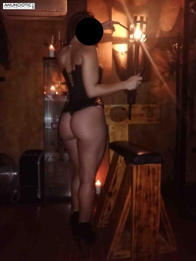 MISTRESS SEXY Y PERVERSA TU REINA TU DUE&Ntilde;A A MIS PIES DISFRUTAR&Aacute;S DE TU SUM