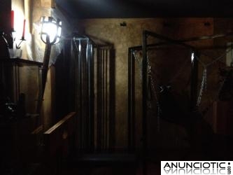 P&Oacute;STRATE A MIS PIES PARA SERVIRME Y CASTIGARTE COMO MERECES