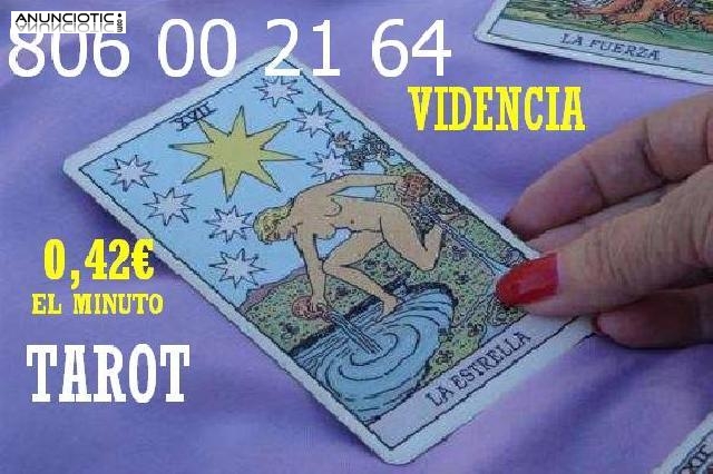  Siente algo m&aacute;s hacia m&iacute;. Tarot 0,42 �