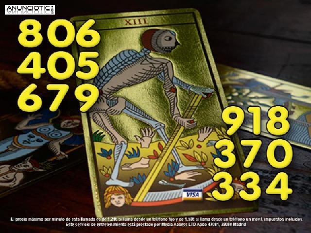 Luc&iacute;a, tarotista con 20 a&ntilde;os de experiencia