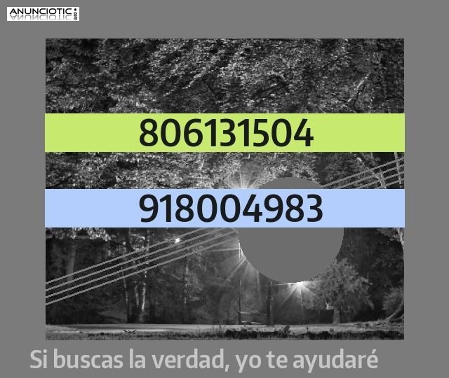 Tarotista al tel&eacute;fono te espera