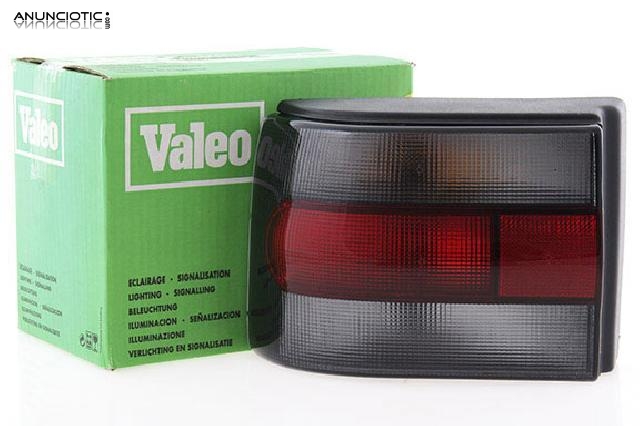 Piloto trasero izquierdo r-19ii 5p