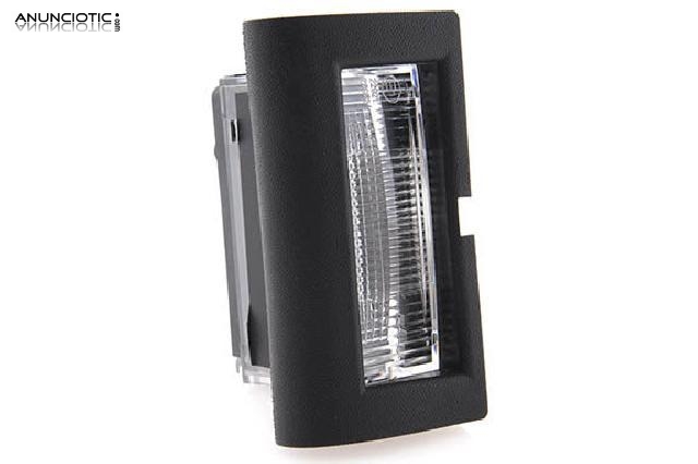 Plaf&oacute;n luz matr&iacute;cula opel astra f