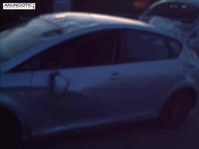Paragolpes trasero de seat - leon 