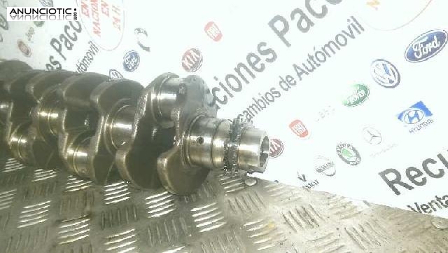 102479 cigue&ntilde;al ford focus berlina ghia