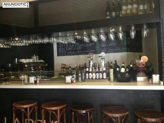 En traspaso Bar Cafeter&iacute;a 130m&sup2; en dos plantas en zona Retiro