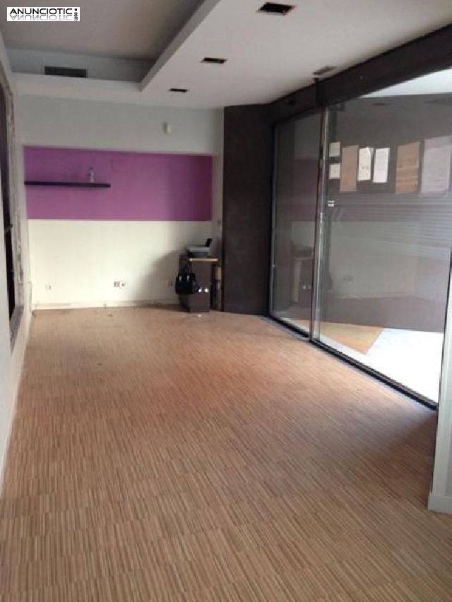 En alquiler local con posibilidad de s/h 260m&sup2; en zona El Espinillo. Villav