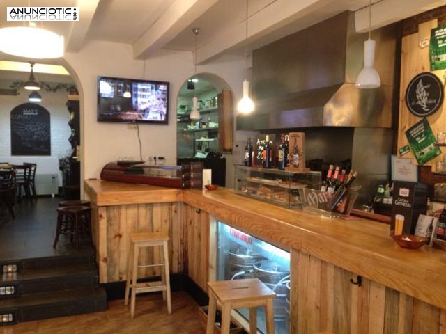 En traspaso Cafeter&iacute;a  140m&sup2; con terraza  en zona Retiro - Ibiza