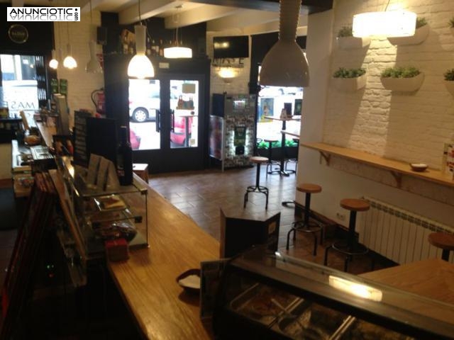 En traspaso Cafeter&iacute;a  140m&sup2; con terraza  en zona Retiro - Ibiza