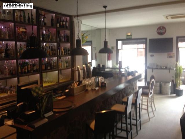 En traspaso Bar � Restaurante en dos plantas 210m&sup2; en zona La Latina