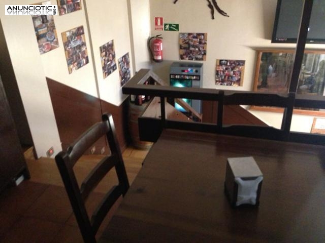 Traspaso Bar cafeter&iacute;a 120m&sup2; con terraza en zona Infanta Mercedes