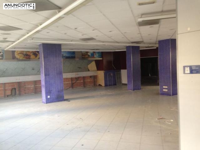 Alquiler local 310m&sup2; con s/h con inmejorable ubicaci&oacute;n en calle General Ric