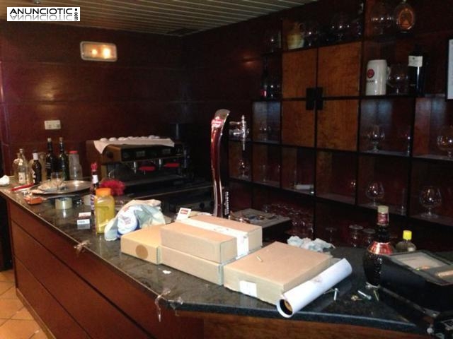 Alquiler local comercial 80m&sup2; con s/h en zona R&iacute;os Rosas