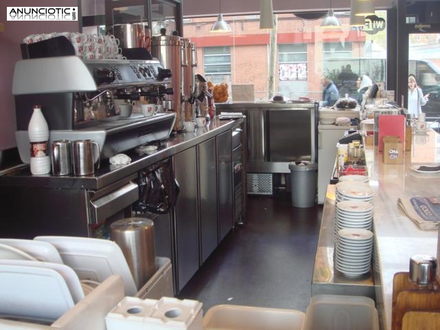 Traspaso Caf&eacute; Bar 80m&sup2;  con posibilidad de terraza en  zona Valdeacederas �