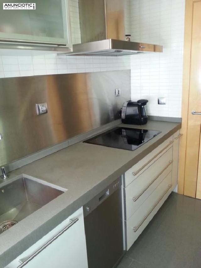 Urge duplex muy c&eacute;ntrico totalmente reformado