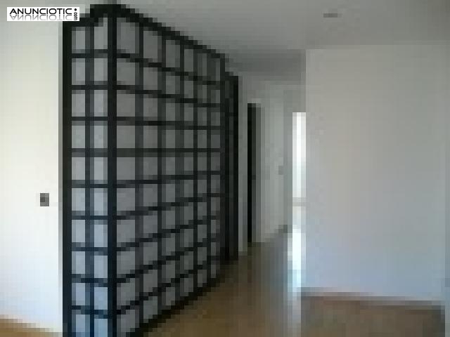 Magn&iacute;fico piso vacio