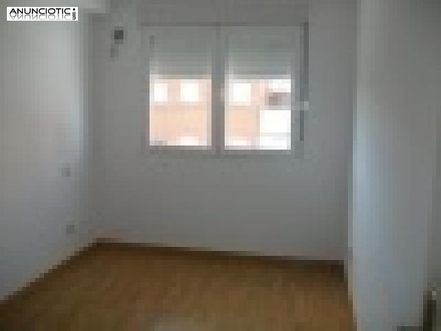 Magn&iacute;fico piso vacio