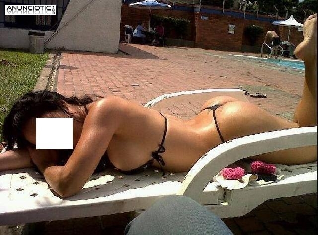 Chica Colombiana muy caliente y complaciente en la webcam