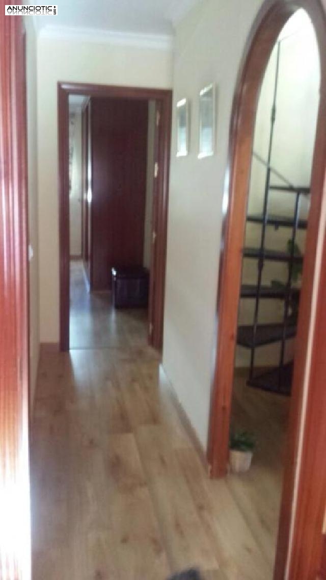 Se vende atico 4&ordm; con ascensor muy luminoso en