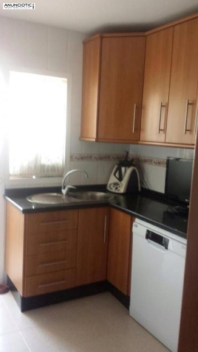 Se vende atico 4&ordm; con ascensor muy luminoso en