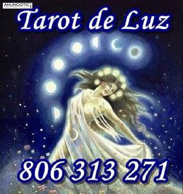 Tarot econ&oacute;mico fiable alta videncia TAROT DE LUZ  806 313 271