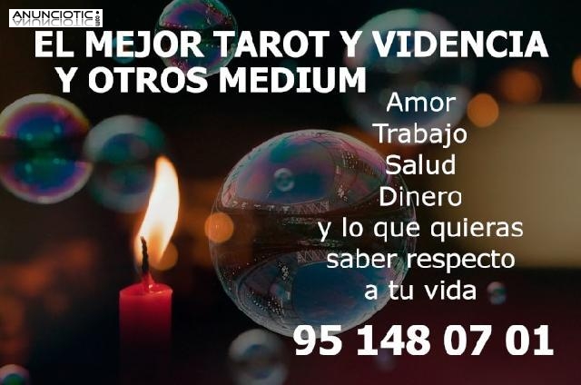 Equipo de tarotistas y videntes a tu disposici&oacute;n