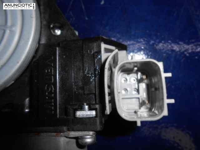 Elevalunas trasero izquierdo 3276614