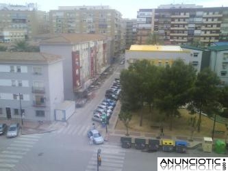 STA M&ordf; DE GRACIA C&eacute;ntrico piso 3 dorm, my luminoso. Buenas Vistas