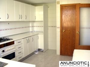 ALTORREAL.Adosado 4 dor, buhardilla, s&oacute;tano, piscina. Buenas Vistas