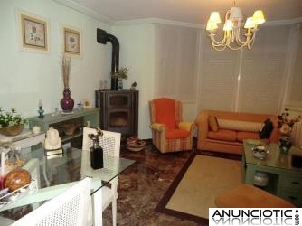 ALTORREAL Adosado 3 dorm, amueblado, 1&ordf;L&iacute;nea del Golf. Impecable