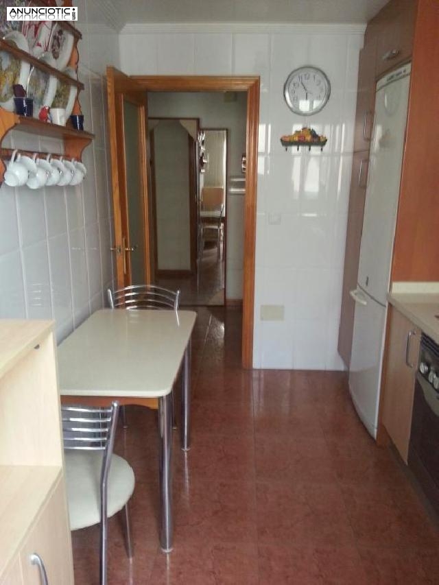 se alquila 2&ordm; piso con ascensor muy luminoso