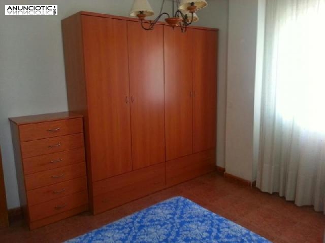 se alquila 2&ordm; piso con ascensor muy luminoso