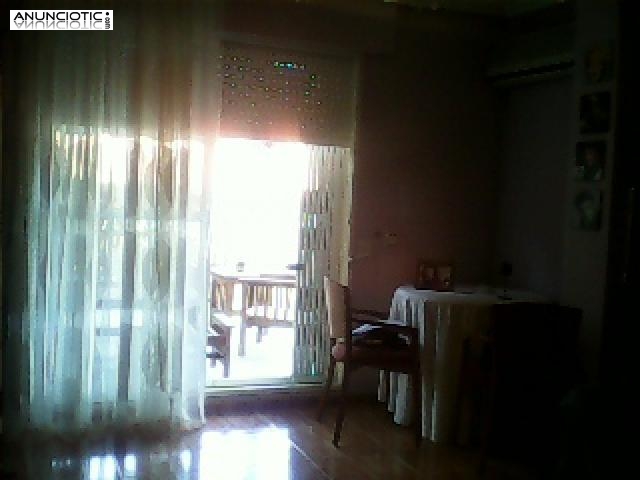 Se alquila &aacute;tico muy confortable