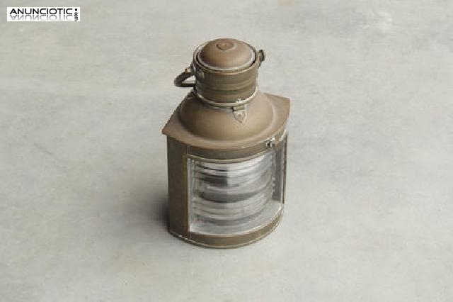 Peque&ntilde;o farol n&aacute;utico