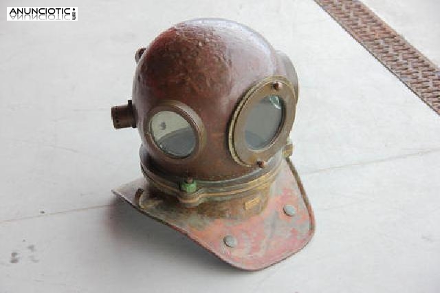 Escafandra sovi&eacute;tica de tres pernos. 