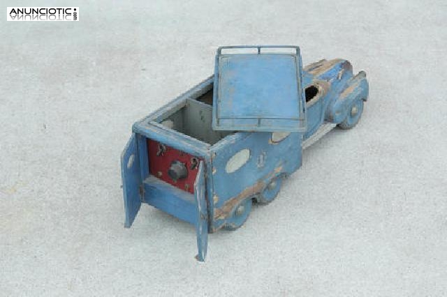 Cami&oacute;n radio de madera