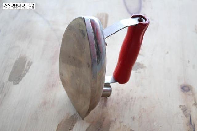 Antigua plancha el&eacute;ctrica