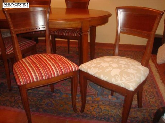 Mesa de comedor y sillas
