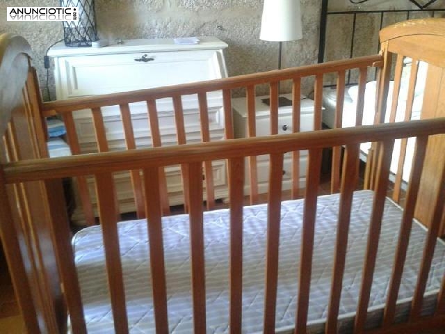 Cuna de beb&eacute; de madera con o sin colch&oacute;n a&ntilde;o 2005