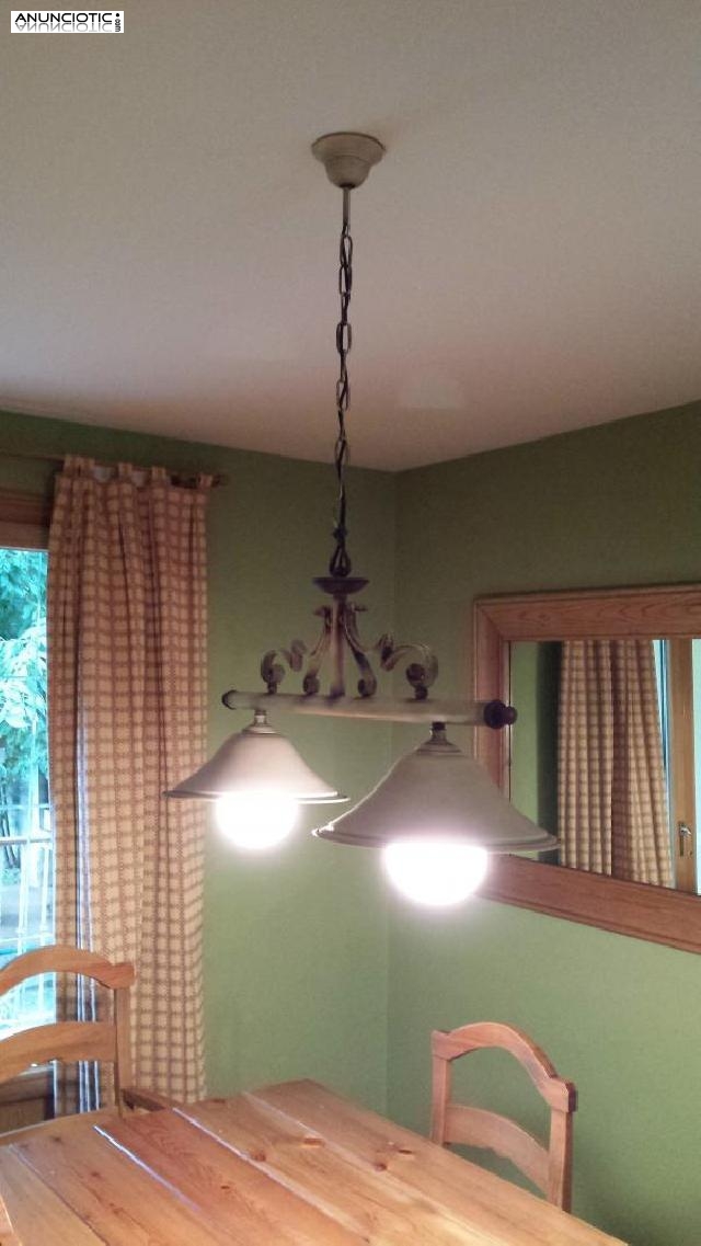 L&aacute;mpara doble bombilla y l&aacute;mpara individual