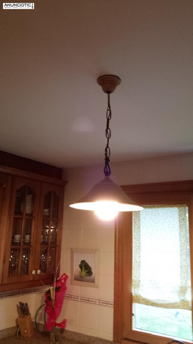 L&aacute;mpara doble bombilla y l&aacute;mpara individual