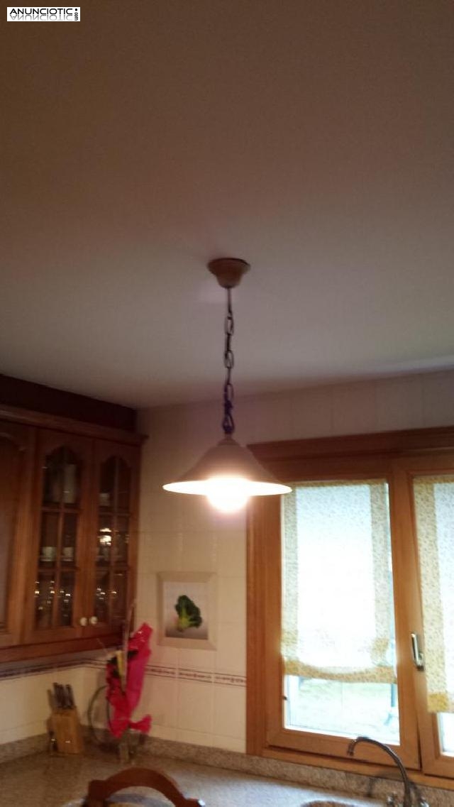 L&aacute;mpara doble bombilla y l&aacute;mpara individual