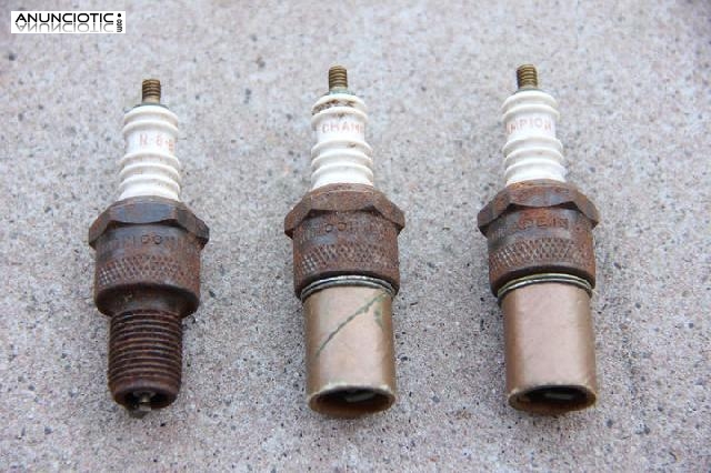 Champion. Tres buj&iacute;as.