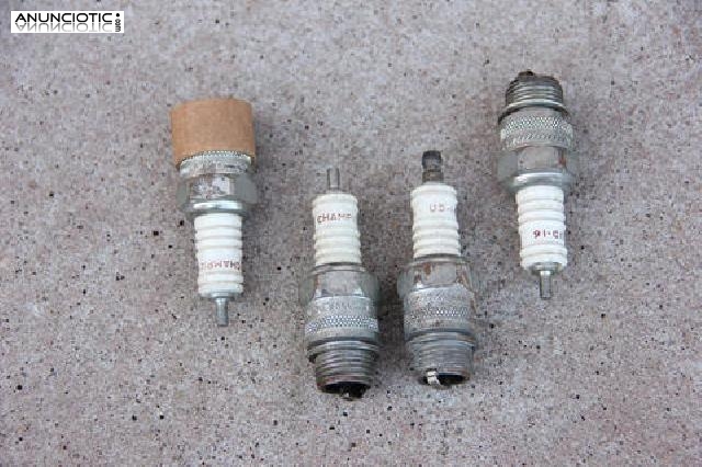 Champion, Cuatro buj&iacute;as.