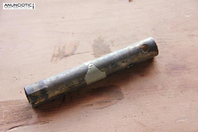 Llave de buj&iacute;as.