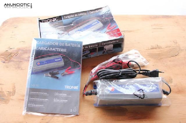 Cargador de bater&iacute;a. Tronic.