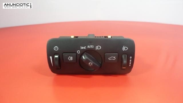 145198 mando volvo v40 hatchback 2012